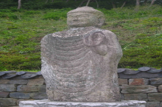 洪城高山寺石造如来立像