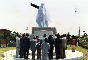 백야 김좌진 장군 동상 제막식