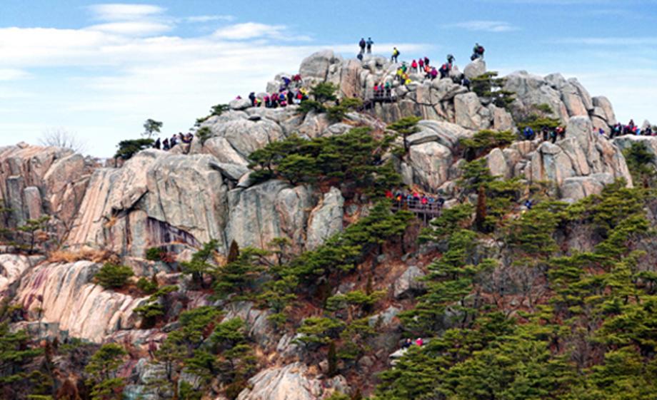 Yongbongsan Mountain