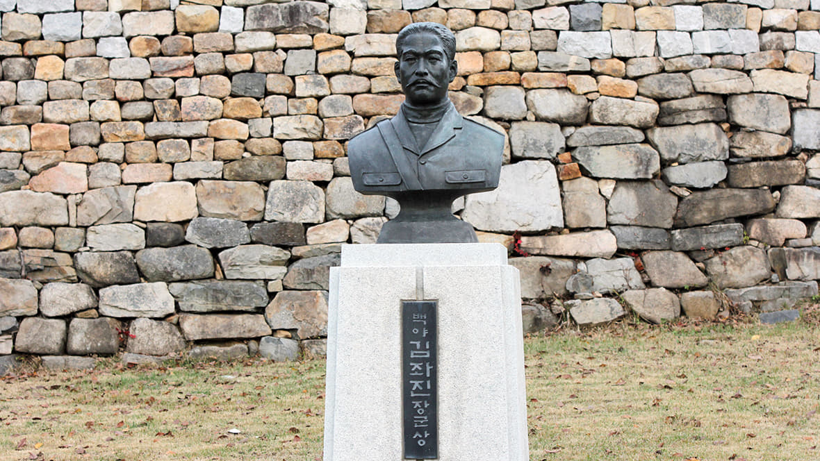 백야 김좌진 장군 흉상 이미지