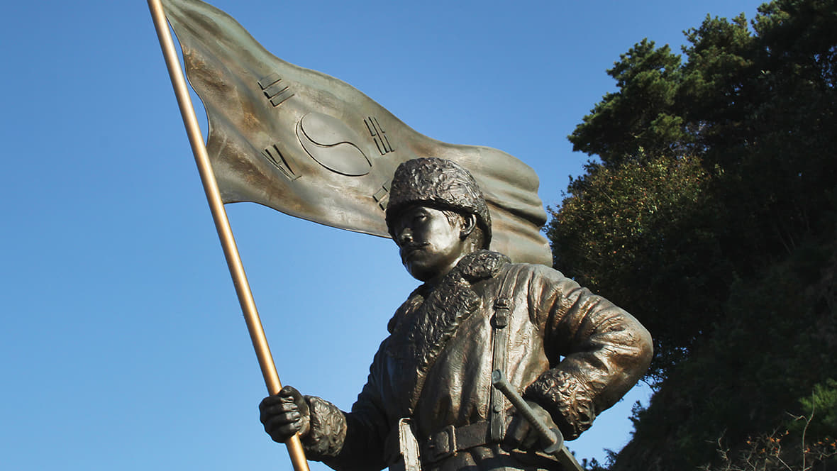 김좌진 장군 동상 이미지2