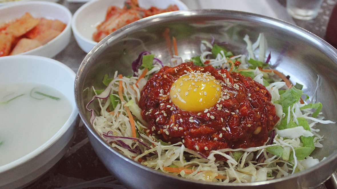 홍성한우 육회비빔밥 이미지