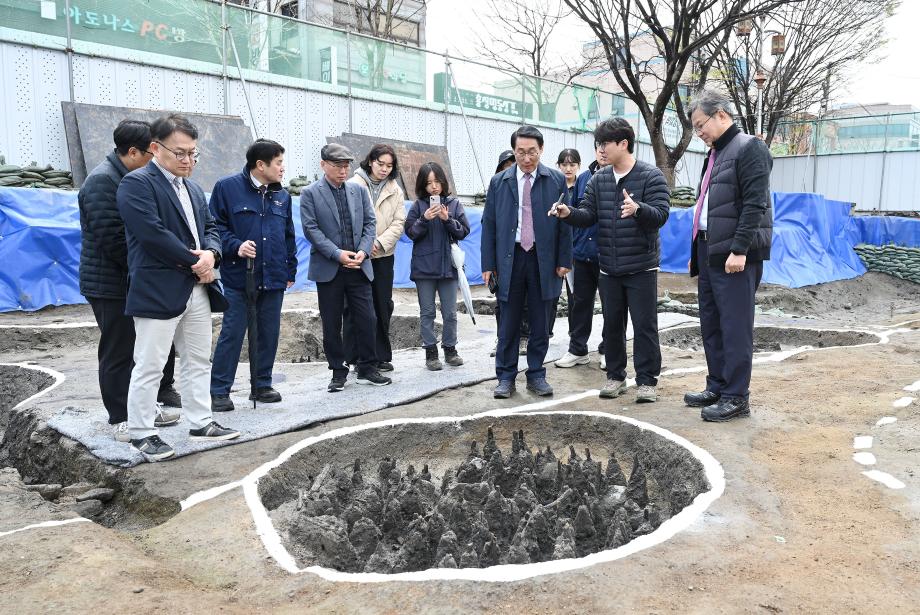 홍주읍성 발굴조사, 살상용 방어시설 함정 및 해자 발견! 이미지