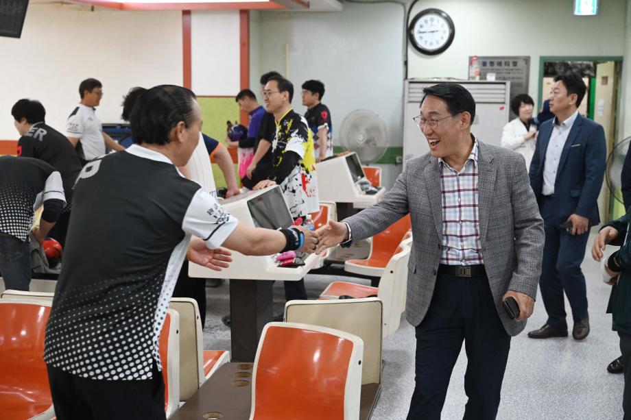 종목별 경기대회 선수단 격려 이미지